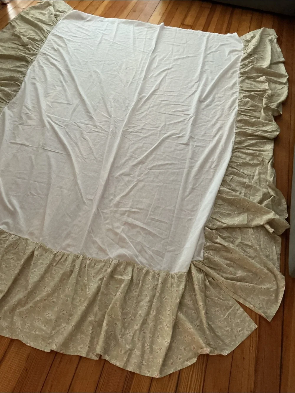 Vintage J.C. Penney Ruffled Bedskirt